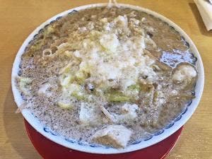 純豚骨背脂らーめん 背脂チャチャチャ 沖縄国際大学前店