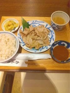 あんちすてーき とろろ麦めし 豚楽亭 豊中市役所前店
