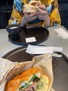 DRAGON BURGER 伏見稲荷店