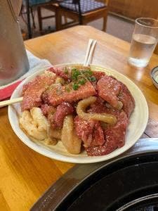 日の出ホルモン店