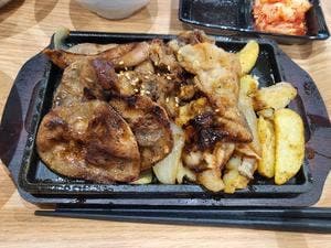 牛角焼肉食堂 イオンモール高岡店