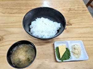 塩釜仲卸市場 マイ海鮮丼コーナー