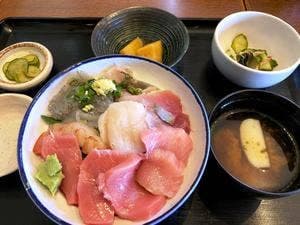 うな健