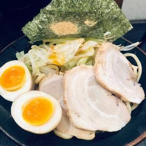 濃厚とんこつ 金沢家 八景店