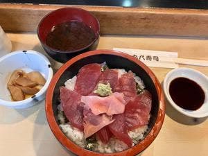 丸八寿司 駅前店