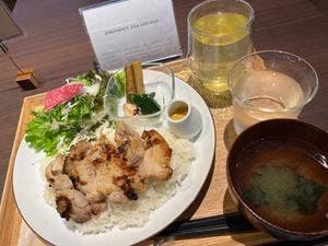 JOHNSON'S TEA LOUNGE