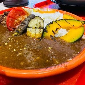 スパイスカレーとアジアンヌードル オリエンタル食堂