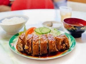 大衆食堂 とみ