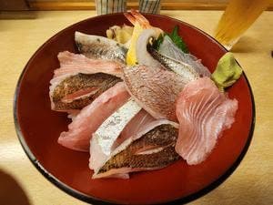 魚料理と銘酒の店 すしや万采 小田原店