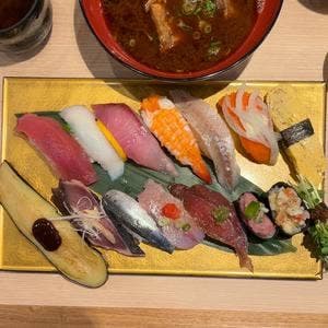 回転寿司 とんぼ