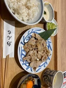 あんちすてーき とろろ麦めし 豚丸 ラソラ川西店