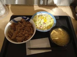 松屋 南津守店