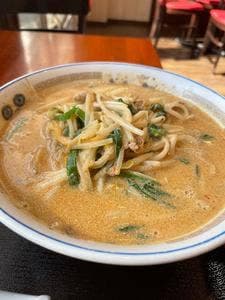 天山飯店