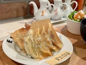 モトイギョーザ