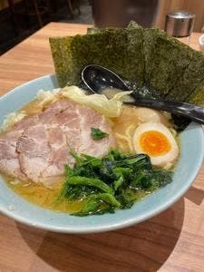 横浜家系ラーメン 銀家 札幌宮の森店
