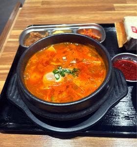 NENE CHICKEN & JIJIMI GO 三宮OPA2店