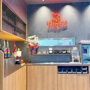 cafe THREE