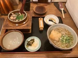 山がや