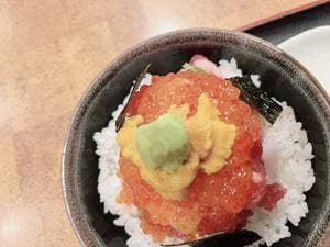 寿司饂飩 まるとく