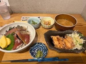 酒スタンド 魚蔵