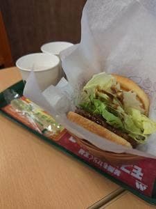 モスバーガー カインズ垂水店