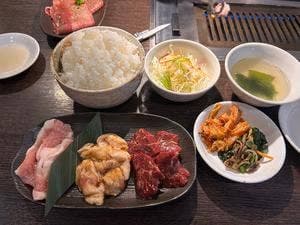 焼肉と料理シルクロード