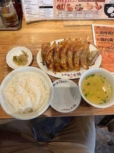 餃子のあかり