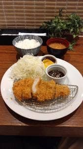 とんかつ×居酒屋 RPG