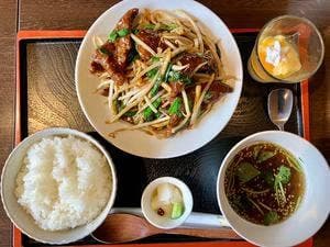 四川料理 日出人