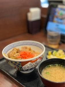 吉野家 新富町店