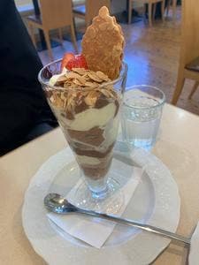 カフェモロゾフ パルクアベニューカワトク店