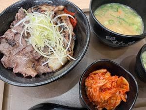 伝説のすた丼屋 流山おおたかの森店