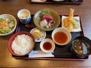しらいし