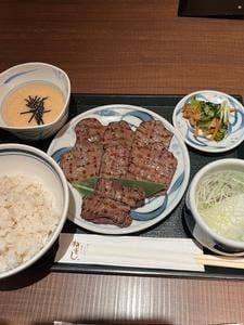 牛たんとろろ麦めし ねぎし 靖国通り店