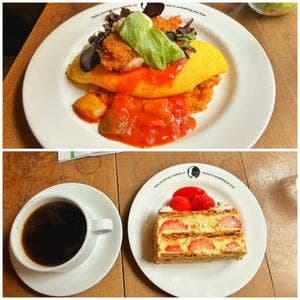 カフェ マムーニア