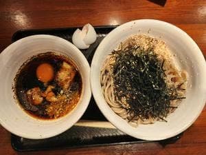 なぜ蕎麦にラー油を入れるのか。 西武新宿店