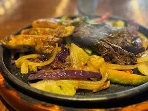 EL CALIENTE -MODERN MEXICANO-