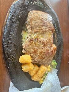 パブラウンジ エメラルド