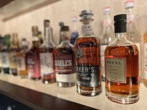 シャーロットボニー ステーキ&バーボンハウス