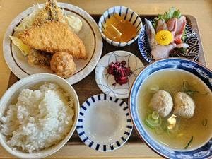 ひみ岸壁市場 食堂