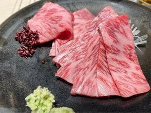 牛刺しと焼肉 仔虎 クリスロード店