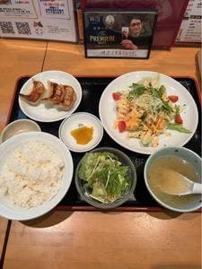 中華料理 華栄