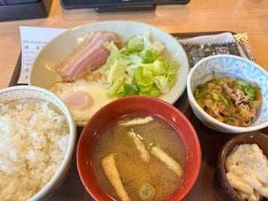 すき家 岩本町三丁目店