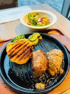 いしがまやハンバーグ MARK IS みなとみらい店