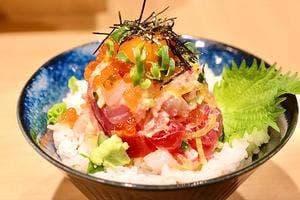 伏見のランチは海鮮丼