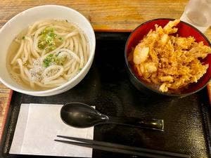 昆ぶ家 新宿三丁目店