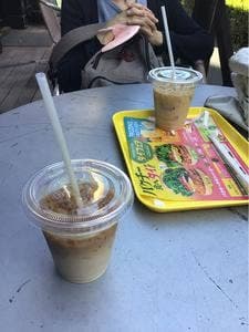 フレッシュネスバーガー 山下店