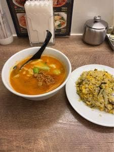 一品閣刀削麺館