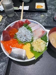 さかなや食堂ウロコジュウ