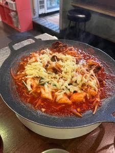 CRISPY CHICKEN n' TOMATO イセザキ・モール店